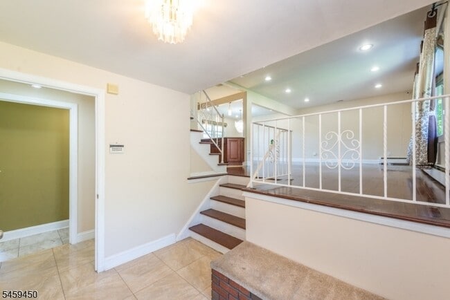 Photo - 65 Daniels Dr
