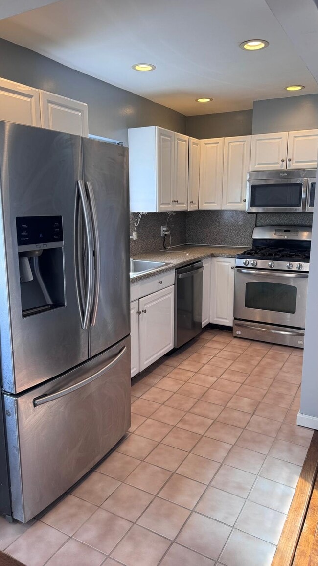 Photo - 330 S Broadway Unit B12