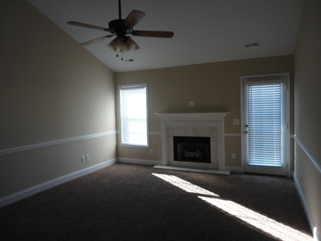 Photo - 5943 Old Plank Rd