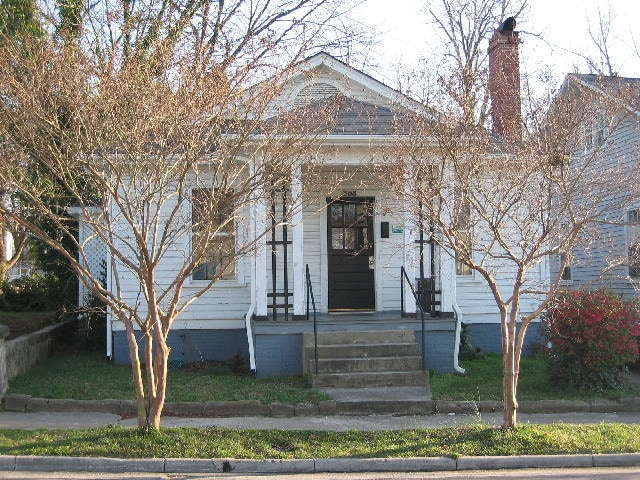 Building Photo - 208 E Franklin St
