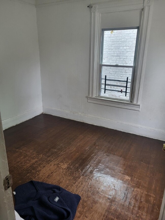 Building Photo - 1618 Melville St Unit 1618 Melville 2nd Floor