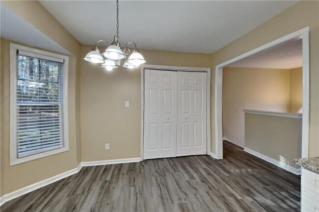 Photo - 47 Chase Way