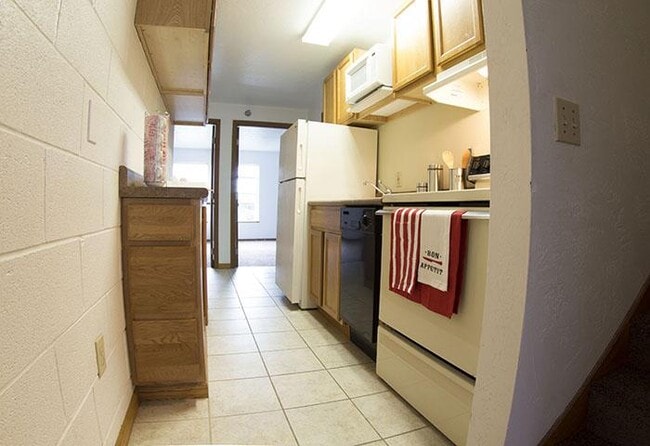 Photo - Campus Side Apartments