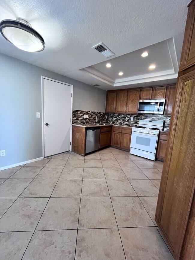 Photo - Grand Terrace Townhouse in Gated Community with NEW Paint & NEW Carpet