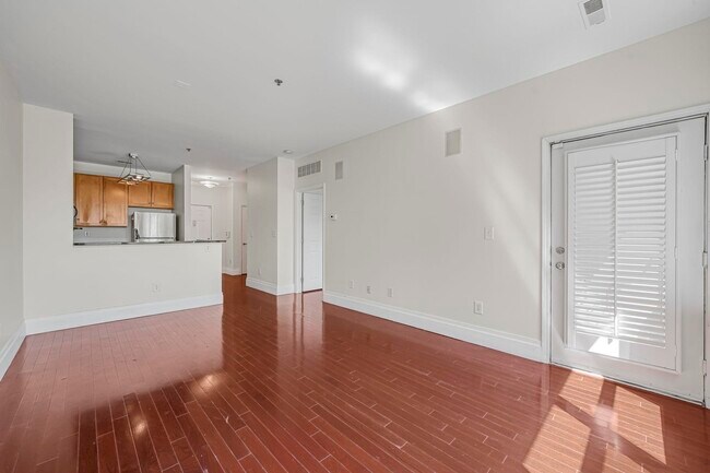 Photo - 24 Ave at Port Imperial Unit 123