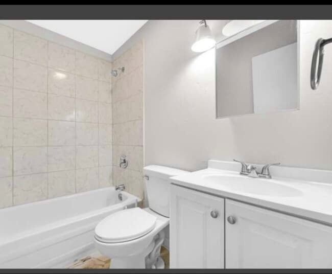 Photo - 1765 Short Ave