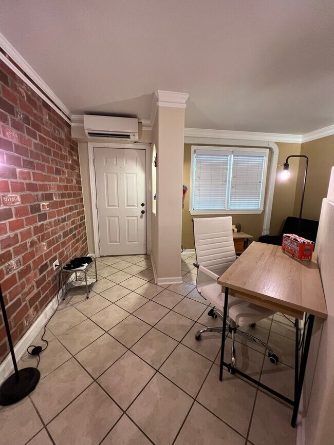 Photo - Spectacular Studio Condo @ Studio 40!