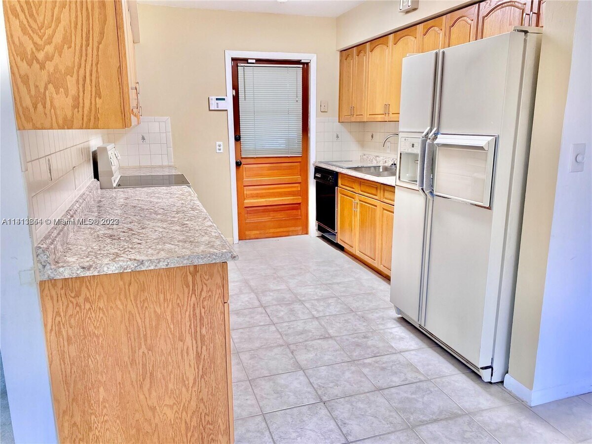 Photo - 8751 Ridgeland Dr