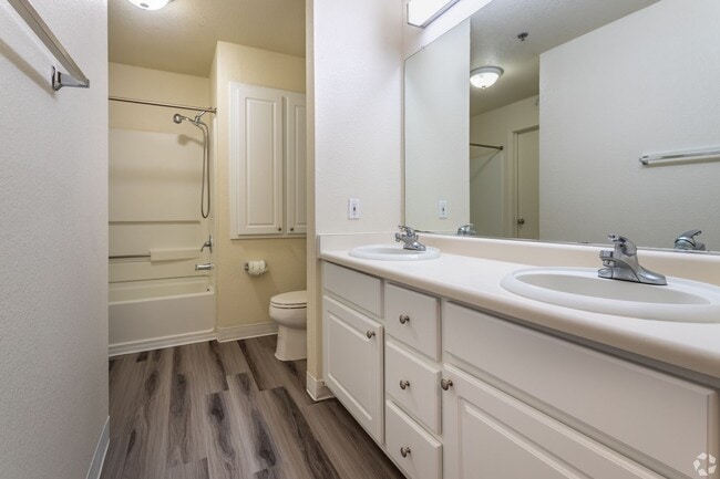Greystone Apartments & Townhomes