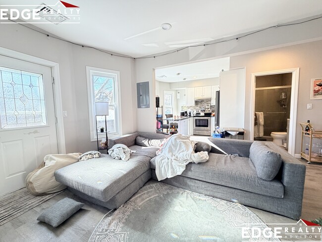 Photo - 39 Long Ave Unit 2