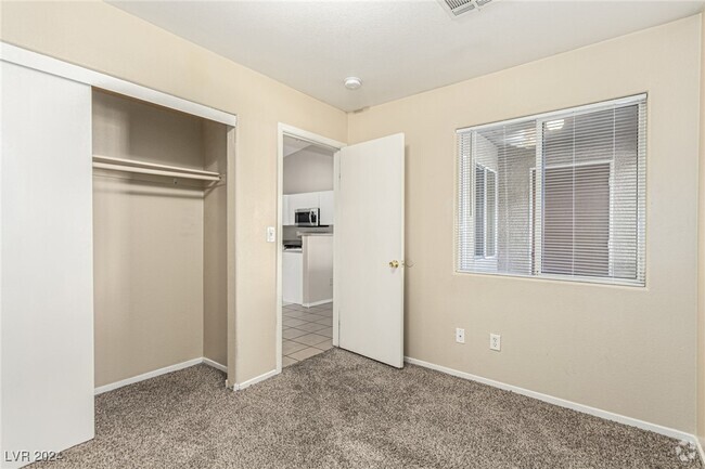 Building Photo - 3873 Soda Springs Dr Unit 0 Rental