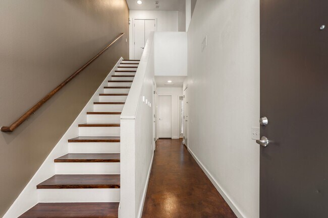 Photo - 349 Sydnor St