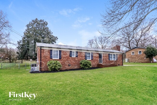 Photo - 4809 Maplecrest Dr