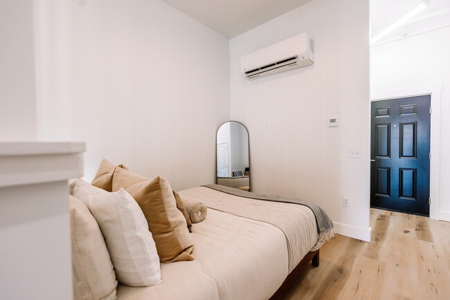 Urban Loft Co - Downtown Jonesboro- Furnished
