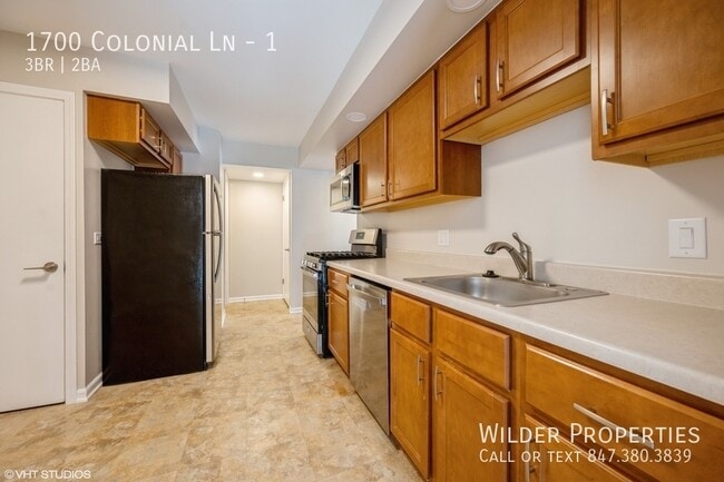 Photo - 1700 Colonial Ln
