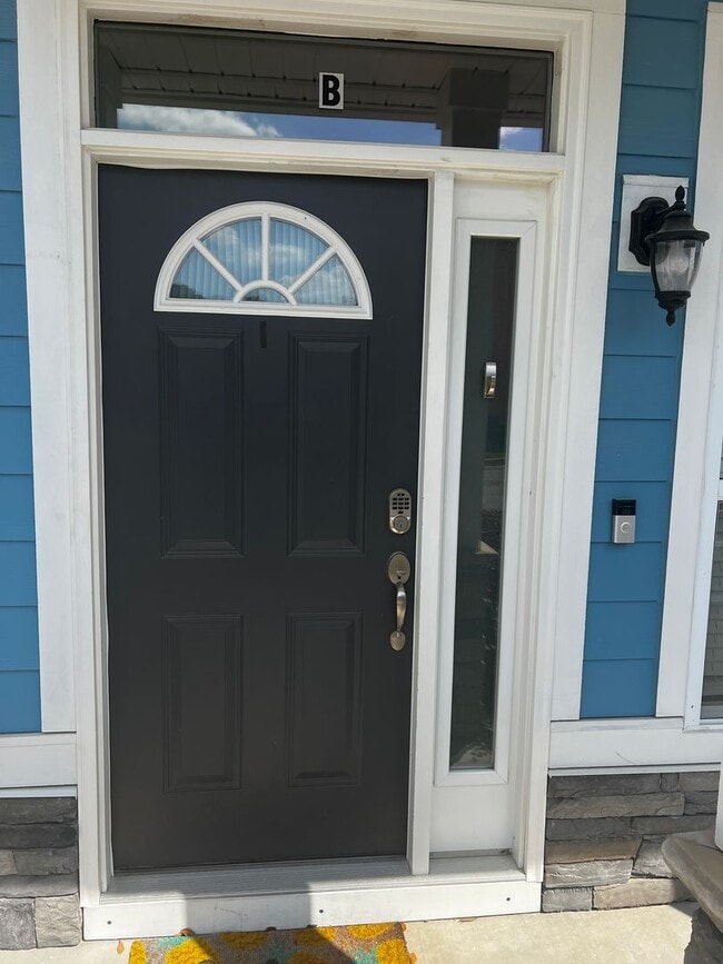 Photo - Available Now! - Pet Friendly 2 Bedroom, 2.5 Bath Townhome at Market Common! Cable and Internet I...