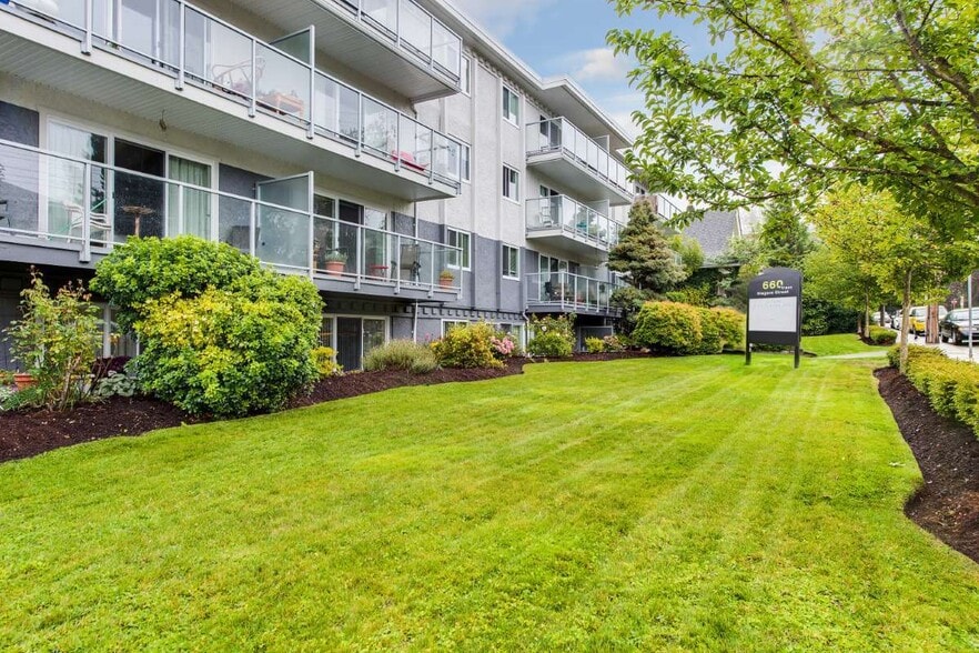 Valencia Apartments