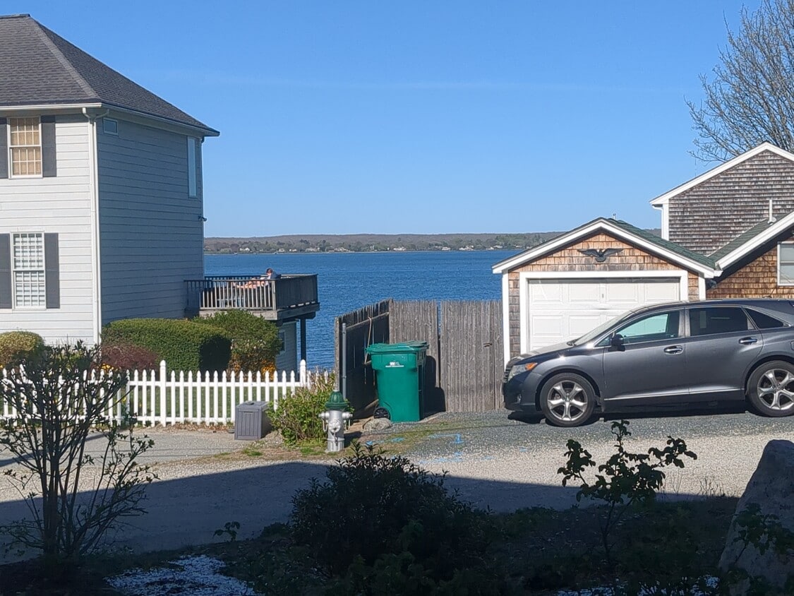 Photo - 36 Bayside Ave (Portsmouth, RI)