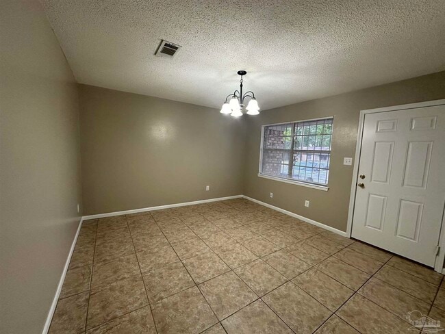 Photo - 2810 Donley St