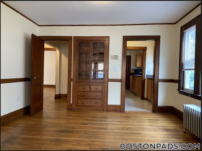 Photo - 180 Calumet St Unidad #2