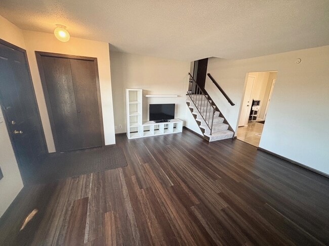 Photo - 4301 University Ave NE