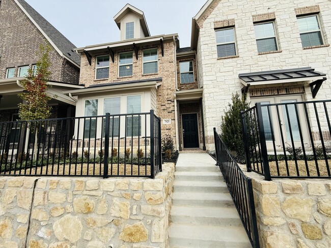 Photo - 7925 Bayside Dr