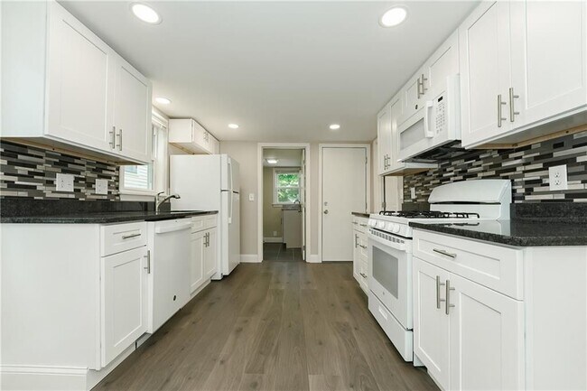 71 St Elizabeth St Unit 2