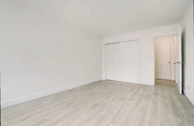 Photo - 315 W 48th St