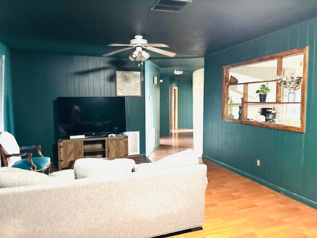 Photo - 4901 Timber Ln