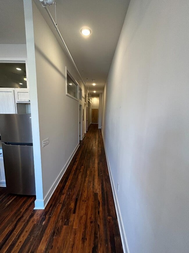 Photo - 404 N Sycamore St