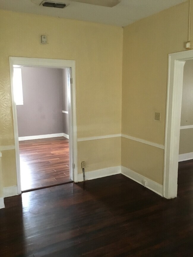 Photo - 2653 Malcolm-