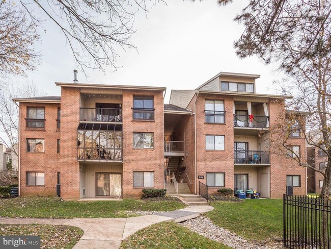 Photo - 304 Hilltop Ln