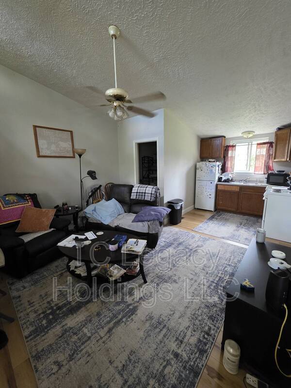 Photo - 419 1/2 Walnut Ave