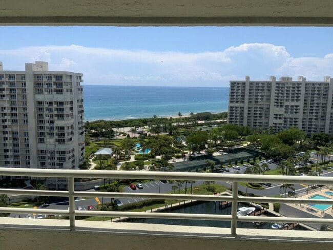 Photo - 4201 N Ocean Blvd Unidad 1705