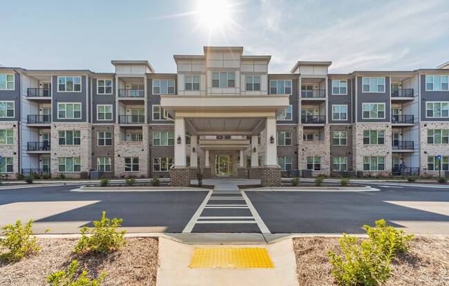 Photo - Covington Crossings 55+ Senior Living Apartamentos