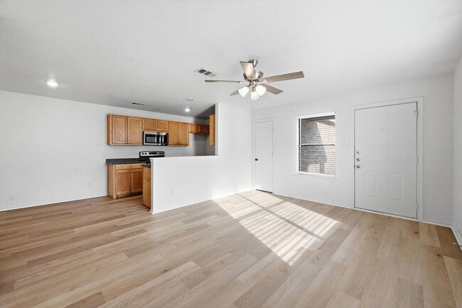 Photo - 8117-8119 Doreen Avenue Unit 8117