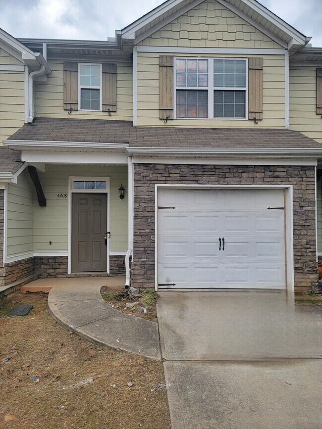 Photo - 2 Story-Townhome - 1 Car Garage - Gated Community - Camp Creek