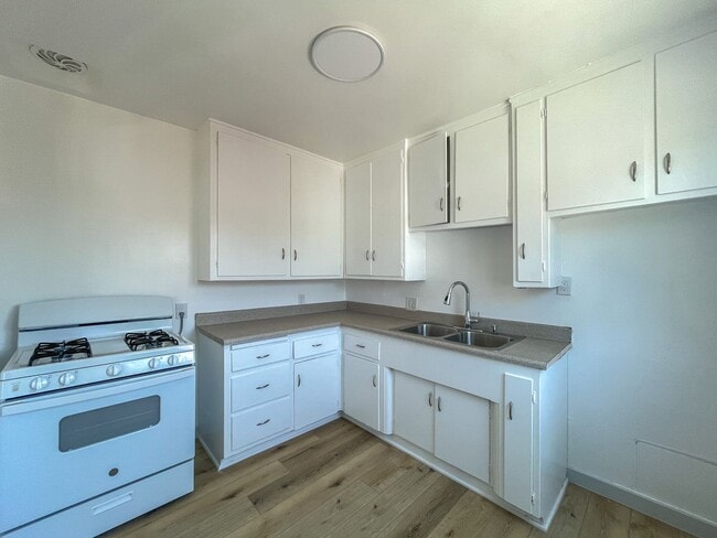 Photo - 4028 Perlita Ave