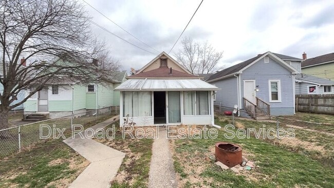 Photo - 806 Elwood St