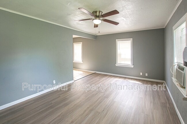 Photo - 3200 SW 20th St