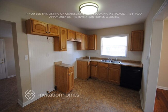 Photo - 2121 Cherry Ln