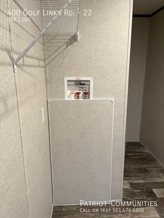 Photo - 400 Golf Links Rd