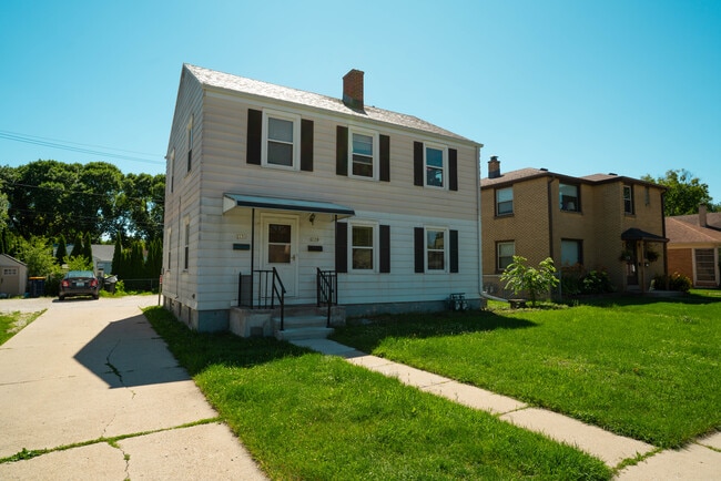 Building Photo - 2156 S 80th St