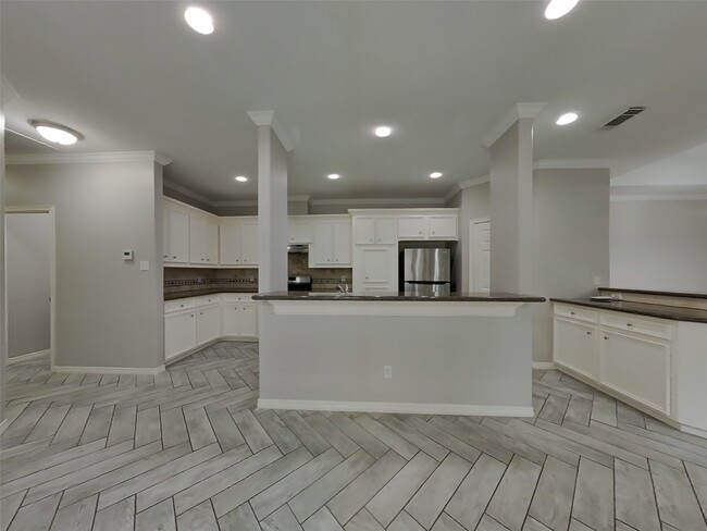 Photo - 6855 Tournament Dr