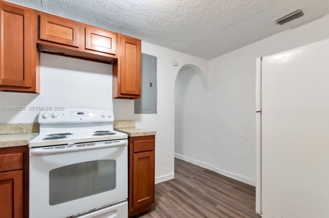 Photo - 1629 W 31st St Unit 1629