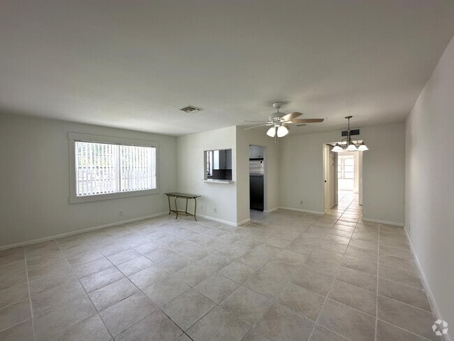 Building Photo - 72 Canterbury C Rental
