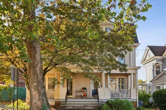 Photo - 20 Kent Pl Blvd