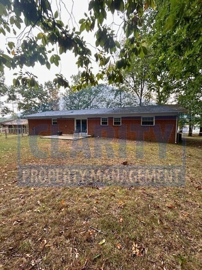 Photo - Centrally located, three bedroom home!