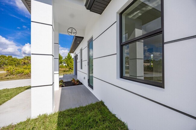 Photo - 1057 Halby Ave S