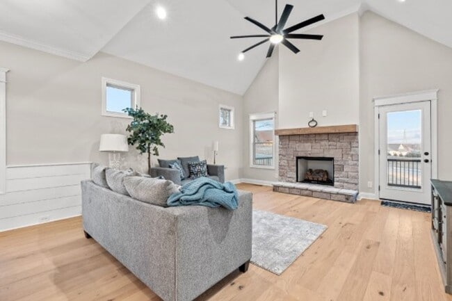 Photo - FOR LEASE- BRAND NEW CONSTRUCTION IN BROOK...